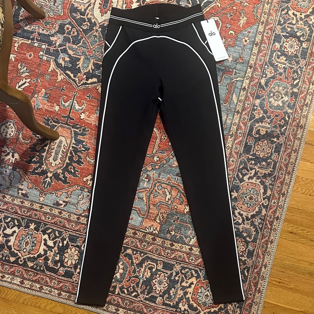 ALO woman’s tights size small